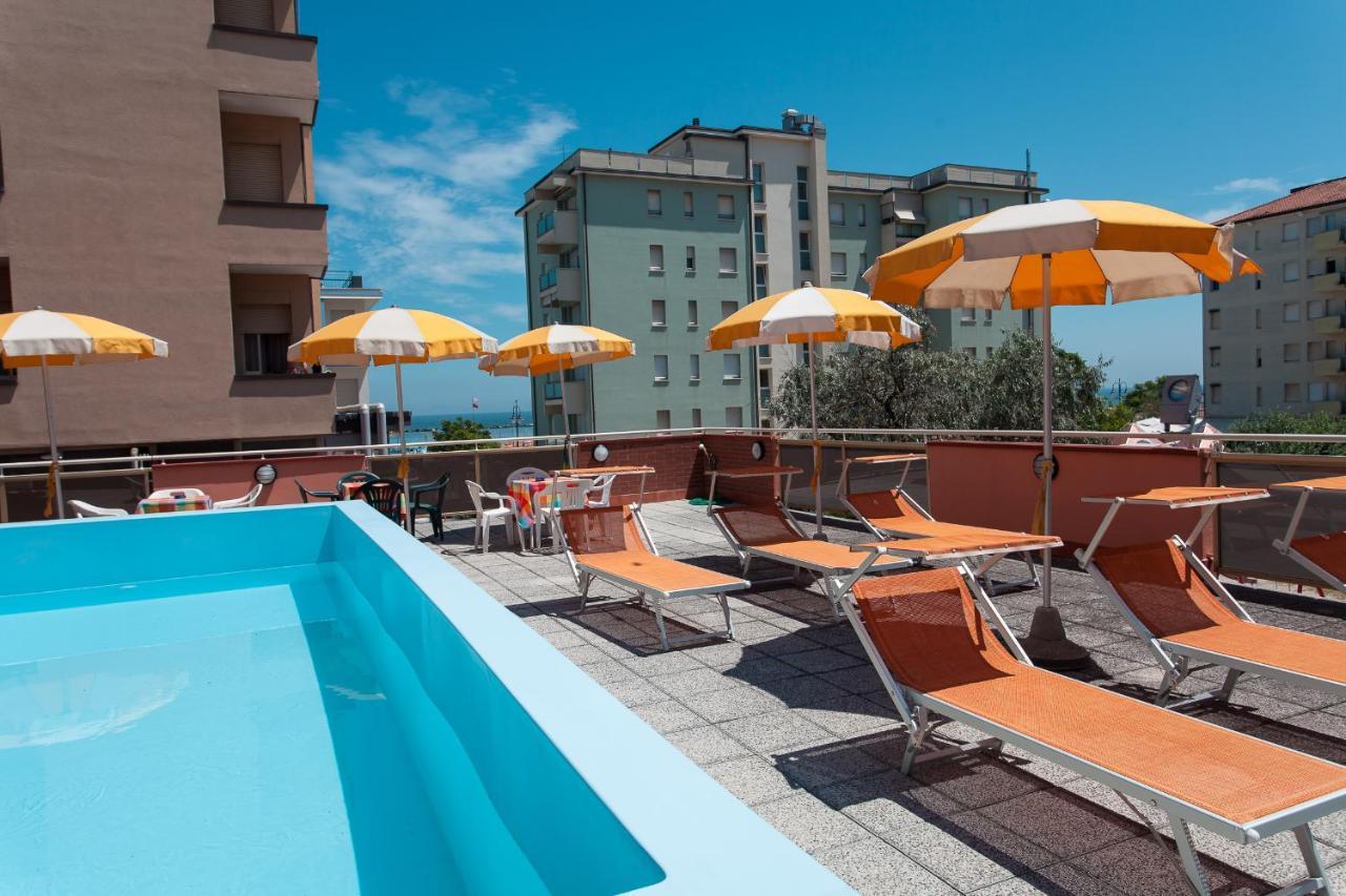 Hotel Joli Cesenatico Exterior photo