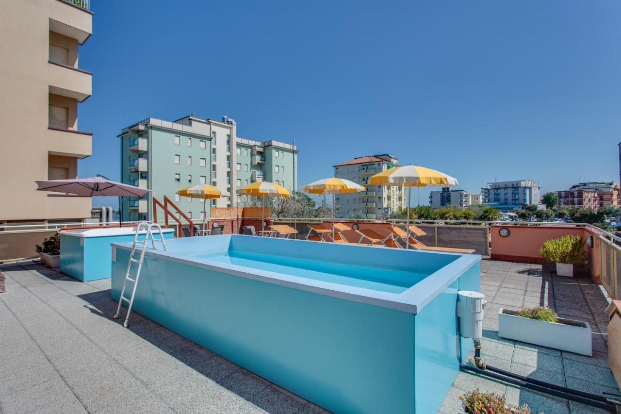 Hotel Joli Cesenatico Exterior photo